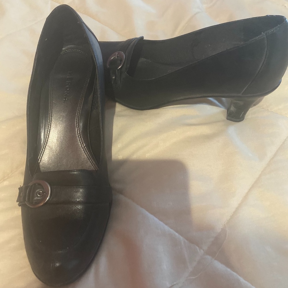 Black Buckle Heeled Work Clogs